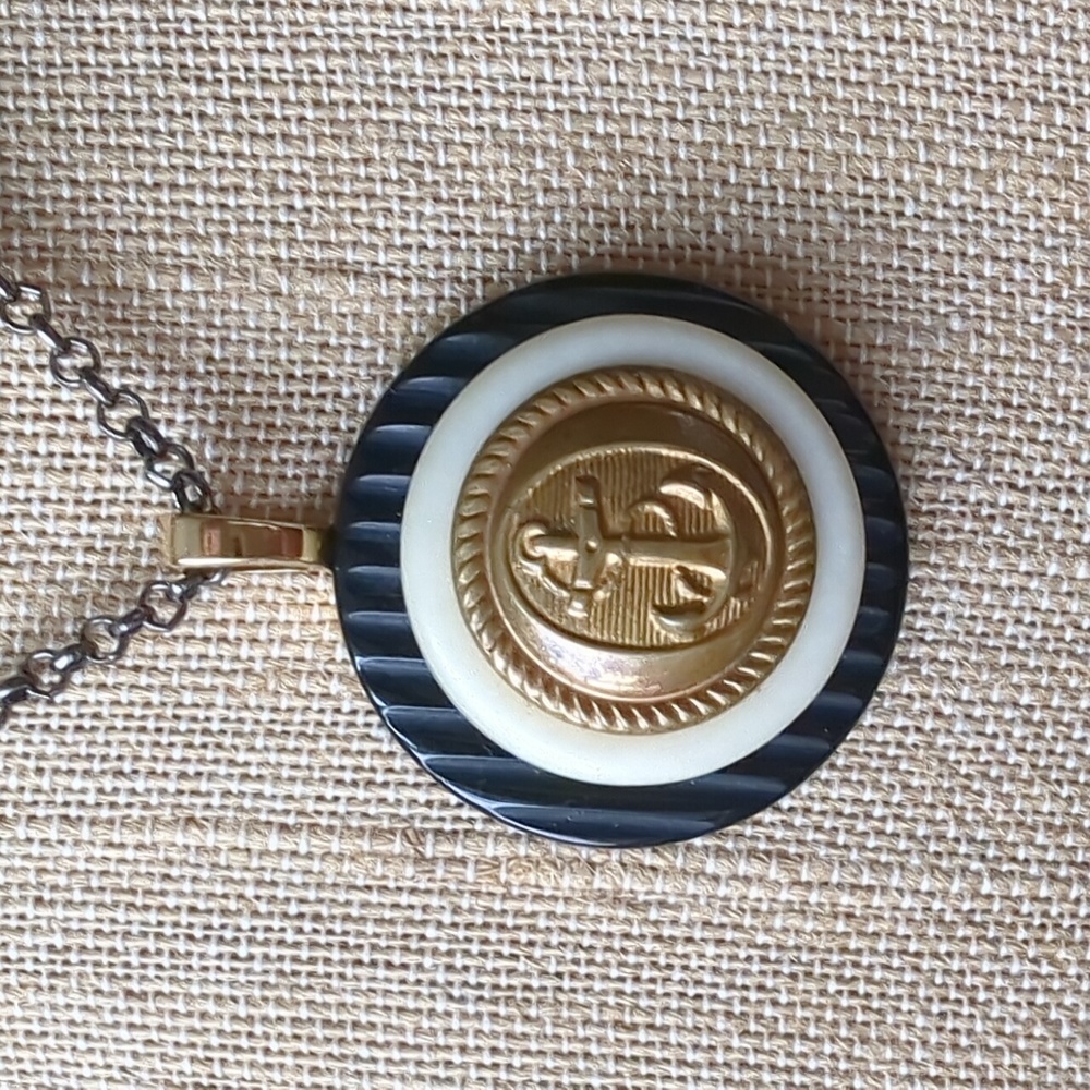 WHIMSY HOUSE I Upcycled Vintage Button Gold Metal Anchor Pendant Necklace - Picture 6 of 9